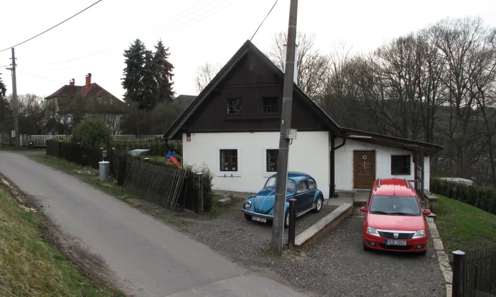 Sousoší Víry se sochami svatého Jana a Pavla