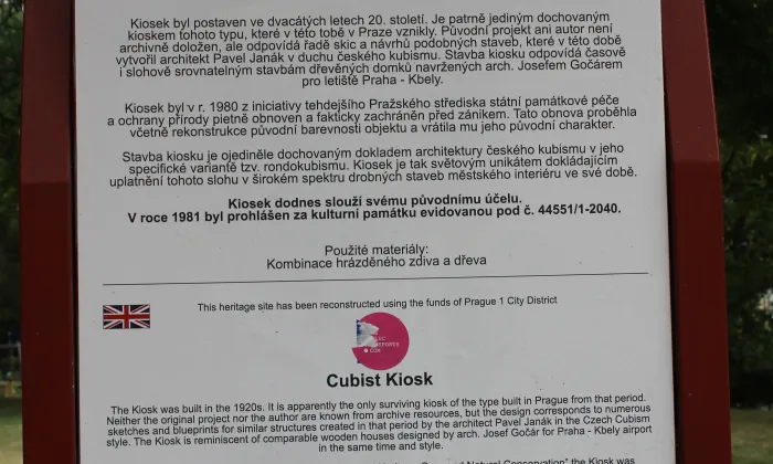 kubistický kiosek ve Vrchlického sadech