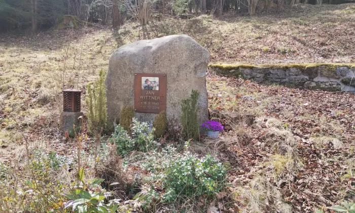 poutní kaple svaté Anny s lázněmi a křížovou cestou na Studenci v Rožmberku nad Vltavou