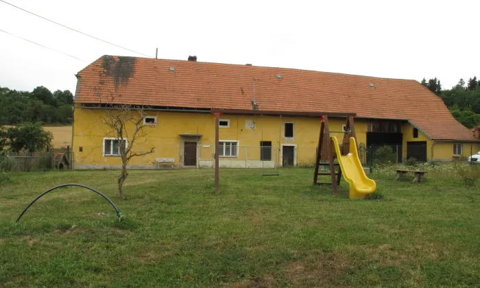 Rovinné neopevněné sídliště Dvůr Osojno