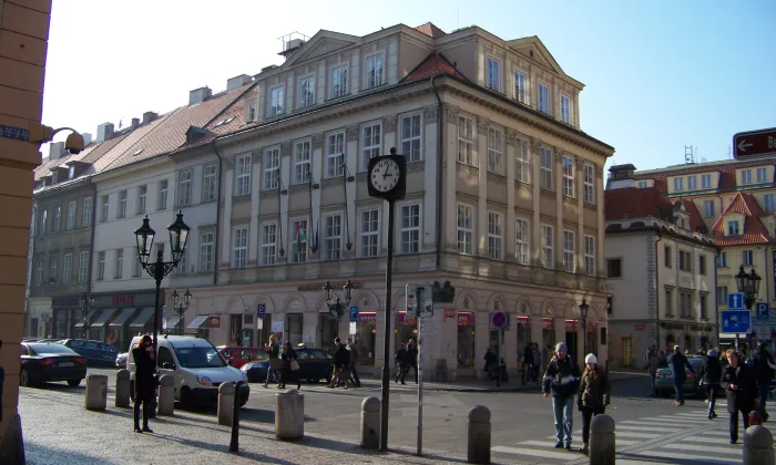 dům U Zlatého jelena (Staré Město čp. 383)