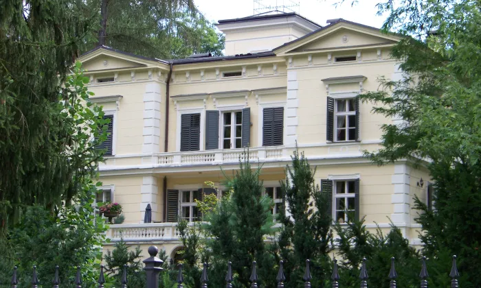 usedlost Žitná a vila Mrázovka