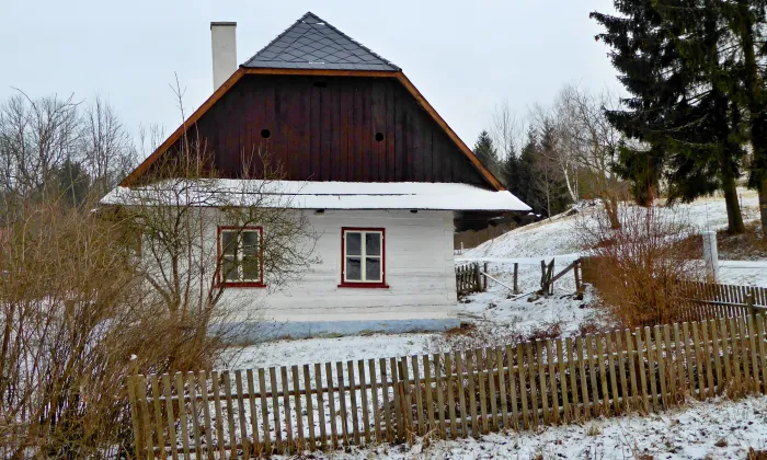 Škola v Možděnicích