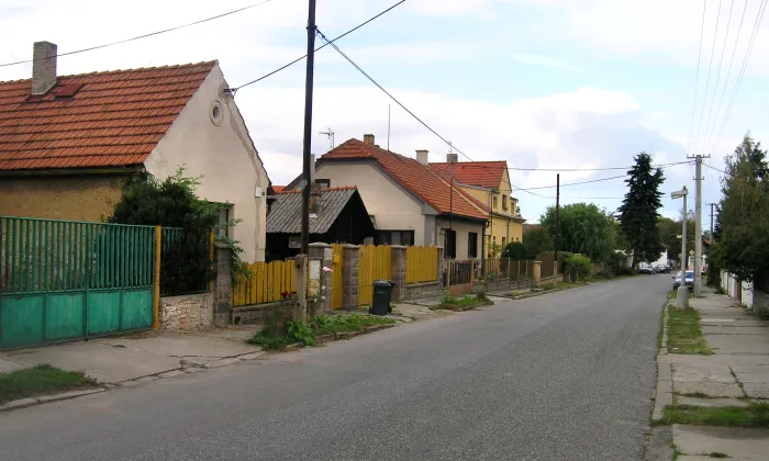 škola (Záryby)