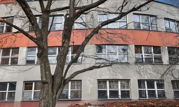 Always, elektrotechnická továrna Otto Stuhlhofera – podzim