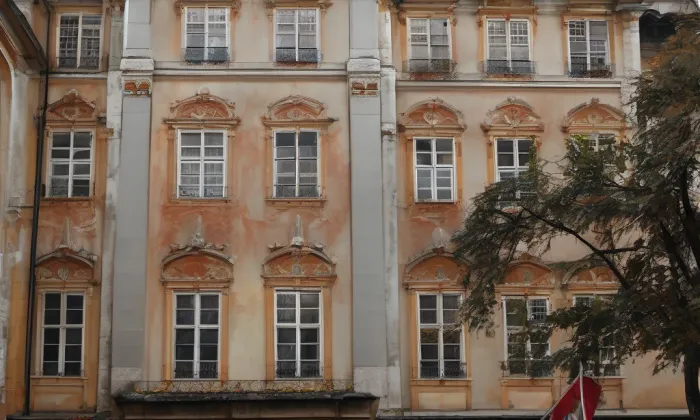 U svatých Tří králů, Teyflův dům – podzim