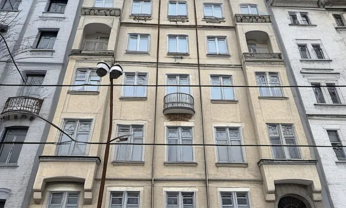Činžovní dům Hilbertův – zima