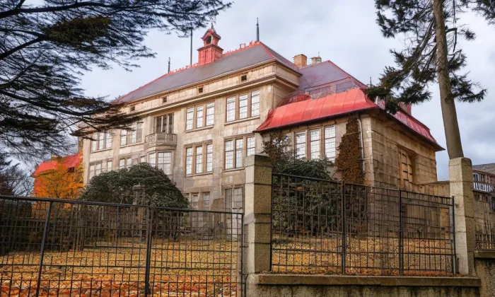 Škola (Malé Svatoňovice) – podzim