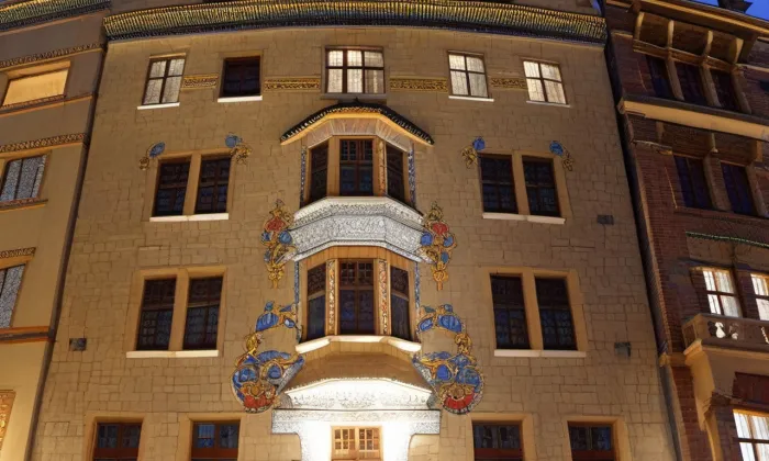 Hotel Central (Praha) – iluminace