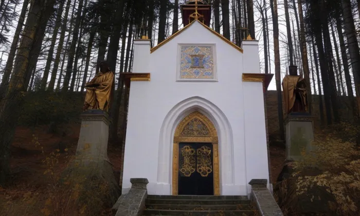 kaple Panny Marie Lurdské (Suchý Důl) – iluminace