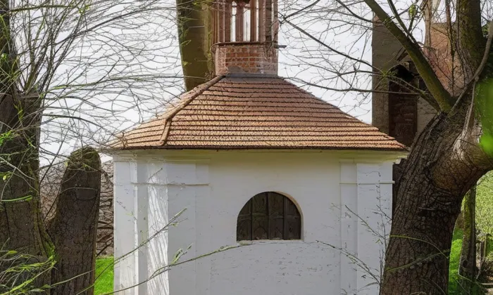 Kaplička (Kostelní Bříza) – jaro