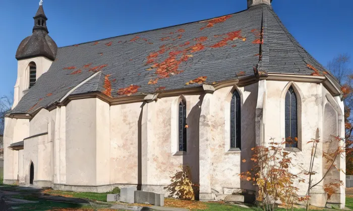 Kostel Nejsvětější Trojice (Klášterec nad Orlicí) – podzim