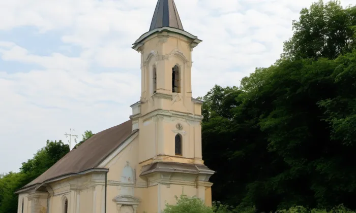 Kostel Zvěstování Panny Marie – léto