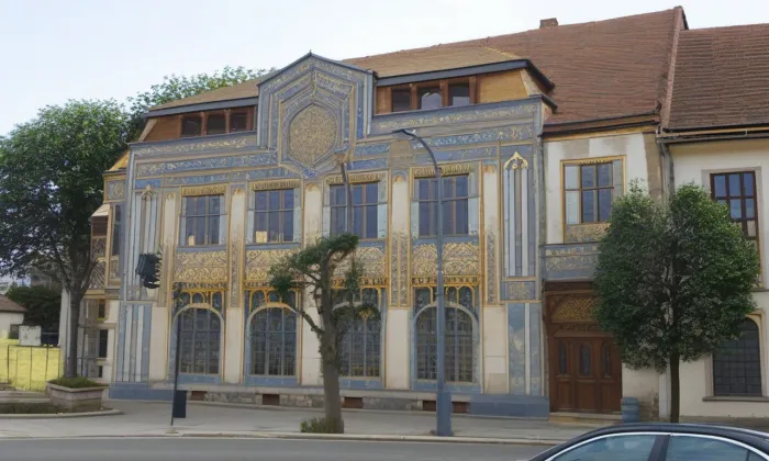 Městská spořitelna (Moravské Budějovice) – iluminace