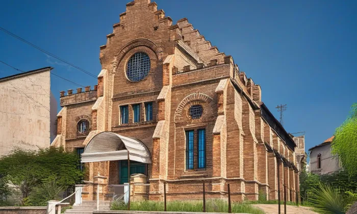 Nová synagoga ve Velkém Meziříčí – léto