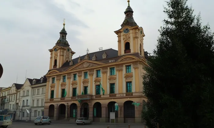 Radnice (Vnitřní Město) – jaro
