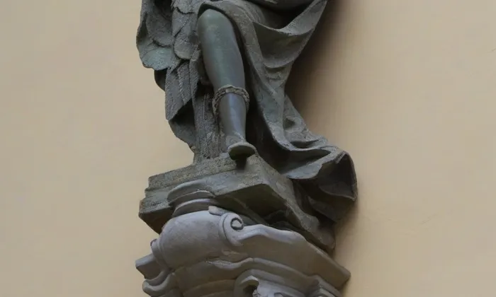 Socha Karla IV. (Karlovy Vary, 1739) – léto