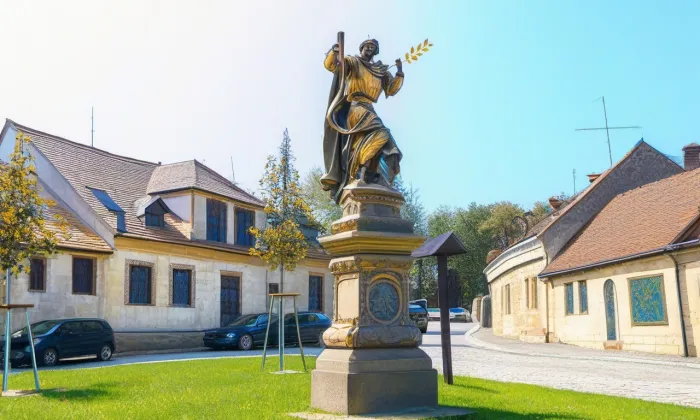 Socha svatého Vavřince (Heřmanův Městec) – iluminace