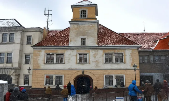 stará radnice ve Voticích – zima