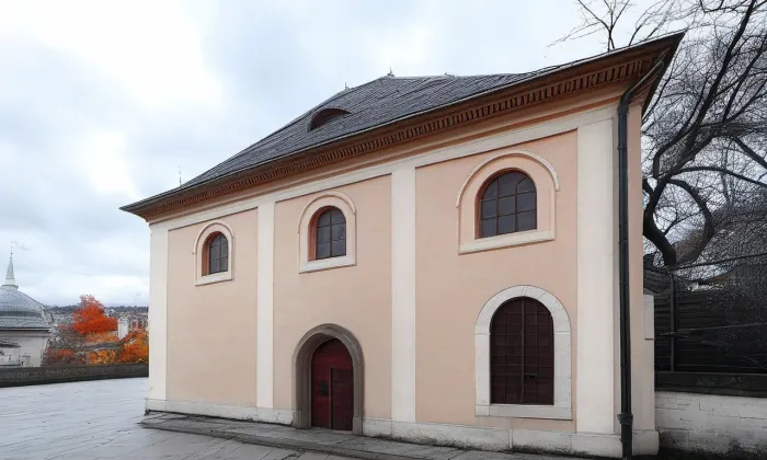 Synagoga v Ledči nad Sázavou – podzim