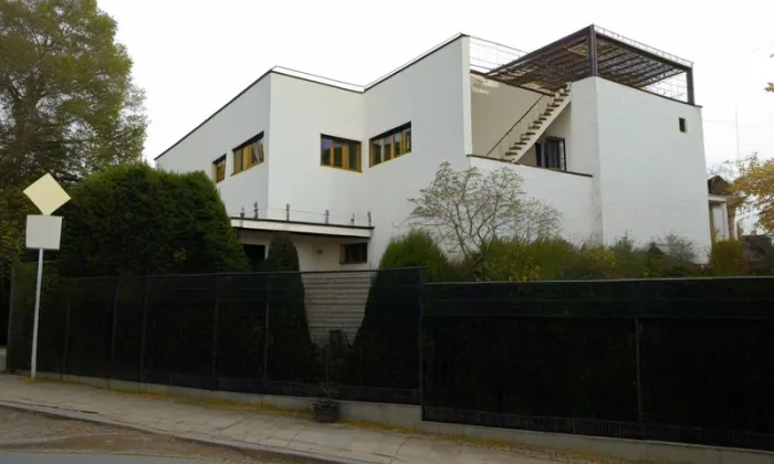 Vila Barrandovská 60 – iluminace
