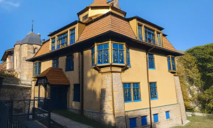 vila Valaška – iluminace