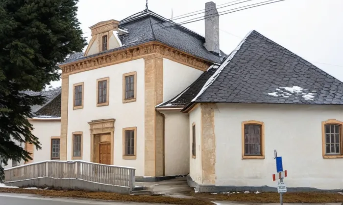 zájezdní hostinec v Ostrově nad Oslavou – zima