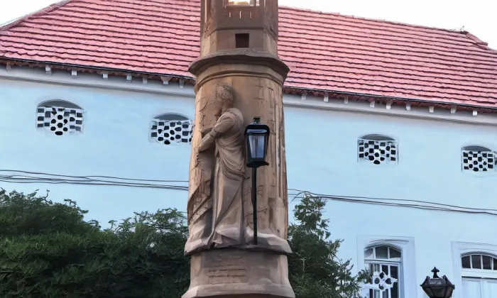 Zvonička (Královice) – noc