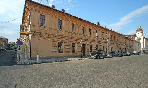 B. Němcové 110 a 112