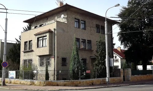 B. Němcové 52