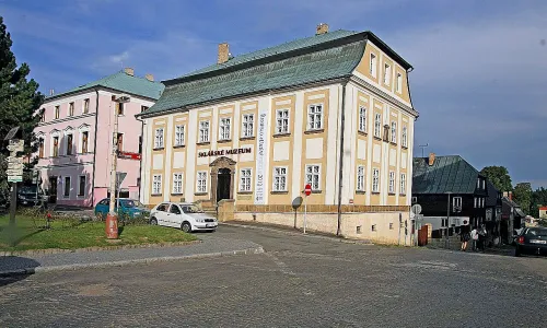 Budova Sklářského muzea