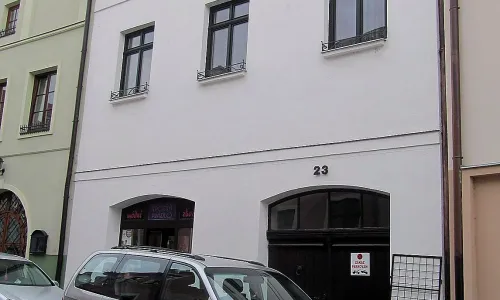 Dolní Česká 23