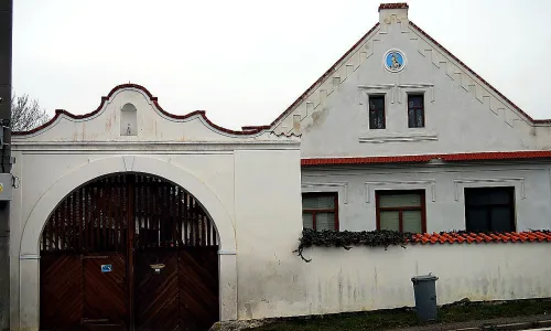 Dva vjezdy usedlosti čp. 2
