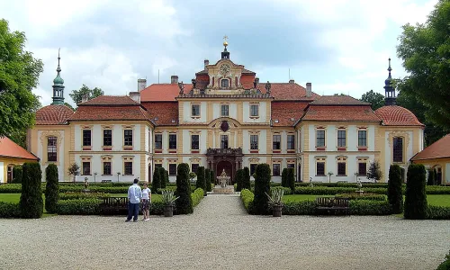 Jemniště