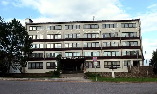 Skalský Dvůr