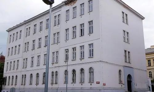 Soukromá vysoká škola ekonomických studií