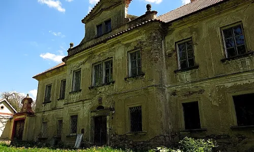 Zámek Bolechovice
