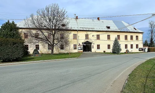 Zámek Jezdkovice