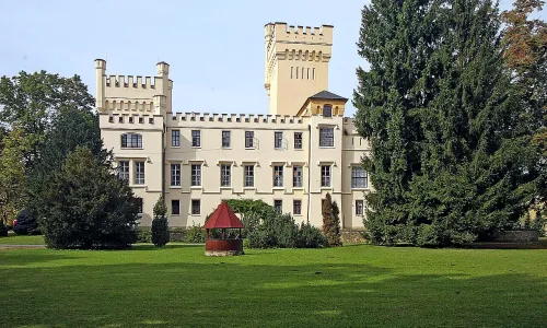 Zámek Skřivany