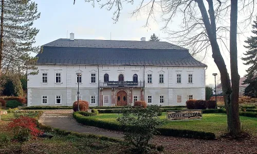 Zámek Vlčice