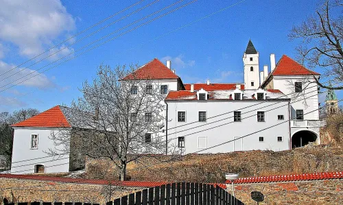Zámek Zásmuky