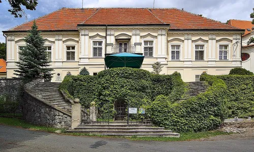 zámek Jesenec