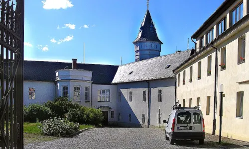 zámek Komořany