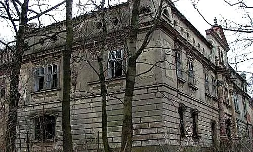zámek Petrovice (Petrovice)