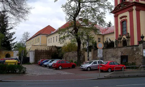 zámek Uhříněves