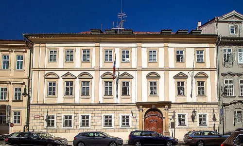 Kolowratský palác ve Sněmovní
