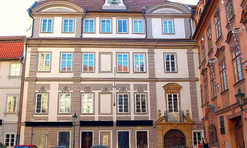 Sterneggovský palác