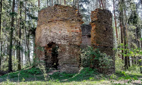 zřícenina větrného mlýna Radvanov