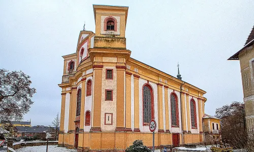 Kostel Nalezení svatého Kříže v Dubé