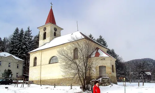 Kostel Nanebevzetí Panny Marie (Slunečná)